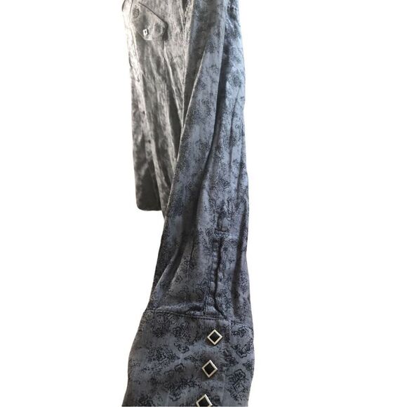 George Strait™ Troubadour Shirt fits the bill with its authentic western details - Picture 3 of 11